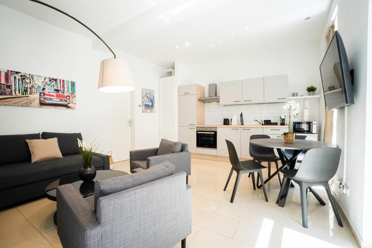 Chic Newly-Renovated Apartment Steps From Subway In Vienna'S Hernals District Bagian luar foto